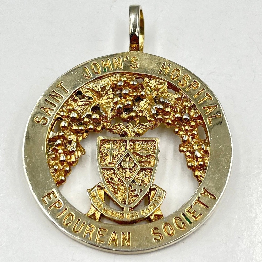 Saint John's Hospital Epicurean Society Vintage Gold Tone Pendant William W‎ Lee